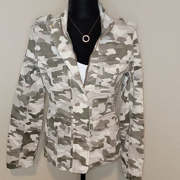 Kenzie Green Faded Camouflage Jacket - Picture 1 of 16